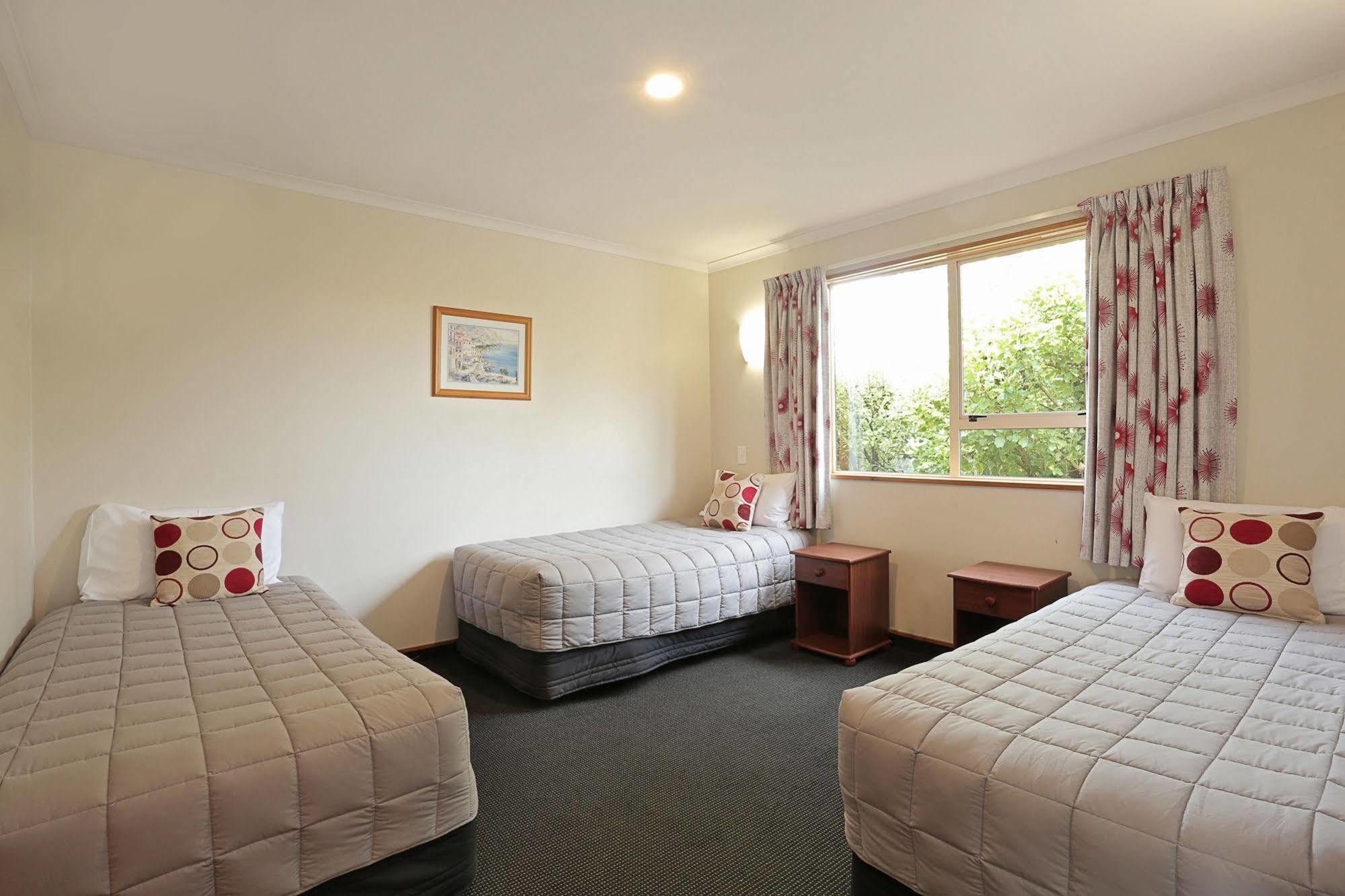 Motel Admiral Court & 4*